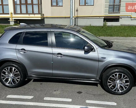 Серый Мицубиси Outlander Sport, объемом двигателя 2 л и пробегом 72 тыс. км за 16900 $, фото 4 на Automoto.ua