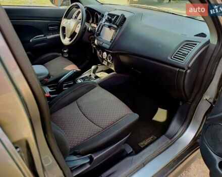 Серый Мицубиси Outlander Sport, объемом двигателя 2 л и пробегом 107 тыс. км за 12200 $, фото 11 на Automoto.ua