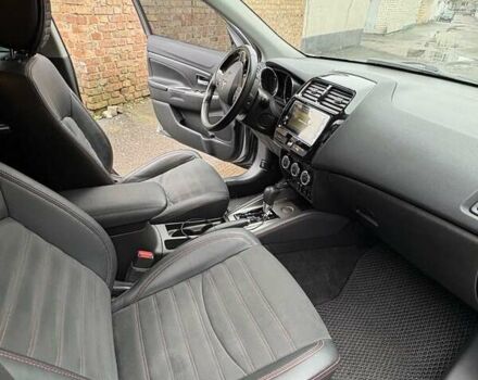 Серый Мицубиси Outlander Sport, объемом двигателя 2.4 л и пробегом 86 тыс. км за 15800 $, фото 24 на Automoto.ua