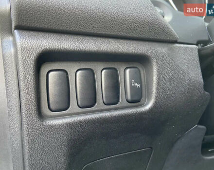 Серый Мицубиси Outlander Sport, объемом двигателя 2 л и пробегом 72 тыс. км за 16900 $, фото 13 на Automoto.ua