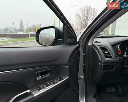 Сірий Міцубісі Outlander Sport, об'ємом двигуна 2 л та пробігом 100 тис. км за 13800 $, фото 8 на Automoto.ua