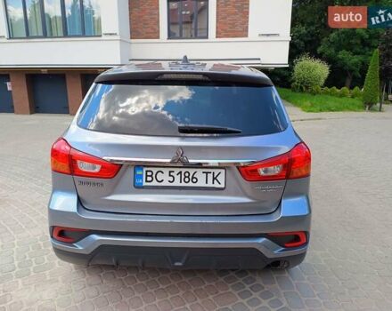 Серый Мицубиси Outlander Sport, объемом двигателя 2 л и пробегом 107 тыс. км за 12200 $, фото 5 на Automoto.ua