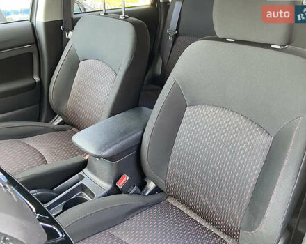 Серый Мицубиси Outlander Sport, объемом двигателя 2 л и пробегом 72 тыс. км за 16900 $, фото 7 на Automoto.ua