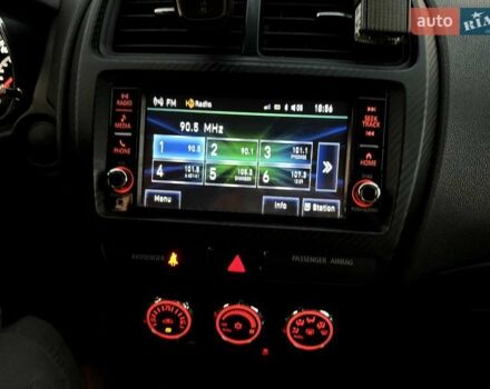 Серый Мицубиси Outlander Sport, объемом двигателя 2 л и пробегом 80 тыс. км за 13599 $, фото 10 на Automoto.ua