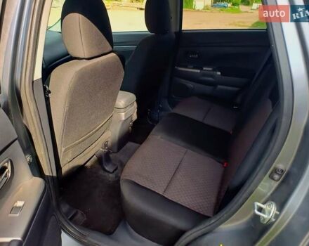 Серый Мицубиси Outlander Sport, объемом двигателя 2 л и пробегом 107 тыс. км за 12200 $, фото 12 на Automoto.ua
