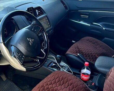 Серый Мицубиси Outlander Sport, объемом двигателя 2.4 л и пробегом 103 тыс. км за 18000 $, фото 5 на Automoto.ua