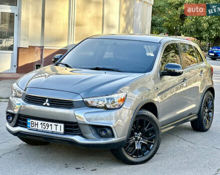 Серый Мицубиси Outlander Sport, объемом двигателя 2 л и пробегом 71 тыс. км за 13900 $, фото 10 на Automoto.ua