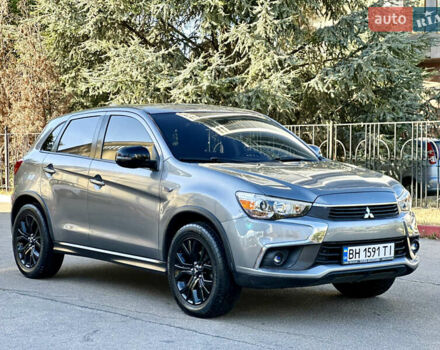 Серый Мицубиси Outlander Sport, объемом двигателя 2 л и пробегом 71 тыс. км за 13900 $, фото 3 на Automoto.ua