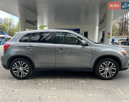 Серый Мицубиси Outlander Sport, объемом двигателя 2.36 л и пробегом 27 тыс. км за 15500 $, фото 4 на Automoto.ua