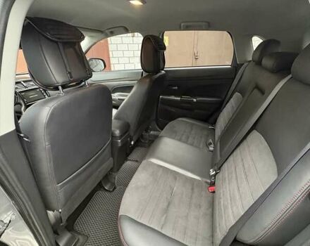 Серый Мицубиси Outlander Sport, объемом двигателя 2.4 л и пробегом 86 тыс. км за 15800 $, фото 16 на Automoto.ua
