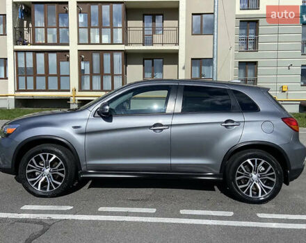 Серый Мицубиси Outlander Sport, объемом двигателя 2 л и пробегом 72 тыс. км за 16900 $, фото 2 на Automoto.ua