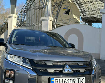 Серый Мицубиси Outlander Sport, объемом двигателя 2 л и пробегом 75 тыс. км за 16900 $, фото 1 на Automoto.ua