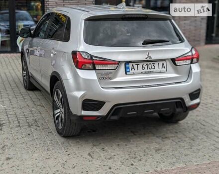 Сірий Міцубісі Outlander Sport, об'ємом двигуна 2 л та пробігом 100 тис. км за 17300 $, фото 5 на Automoto.ua