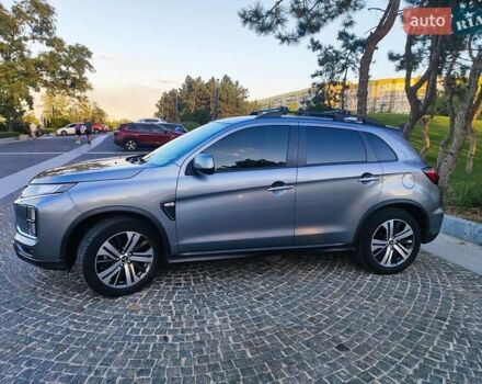 Серый Мицубиси Outlander Sport, объемом двигателя 2 л и пробегом 70 тыс. км за 17200 $, фото 3 на Automoto.ua