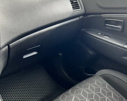 Сірий Міцубісі Outlander Sport, об'ємом двигуна 2 л та пробігом 133 тис. км за 16300 $, фото 20 на Automoto.ua