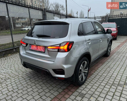 Сірий Міцубісі Outlander Sport, об'ємом двигуна 2 л та пробігом 40 тис. км за 15700 $, фото 3 на Automoto.ua