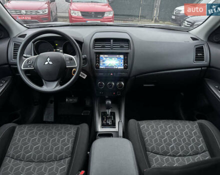 Сірий Міцубісі Outlander Sport, об'ємом двигуна 2 л та пробігом 40 тис. км за 15700 $, фото 13 на Automoto.ua
