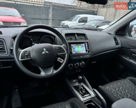 Сірий Міцубісі Outlander Sport, об'ємом двигуна 2 л та пробігом 40 тис. км за 15700 $, фото 12 на Automoto.ua