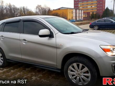 Мицубиси Outlander Sport 2013 в Закарпатье на Automoto.ua Серый Мицубиси Outlander Sport, объемом двигателя 2 л и пробегом 200 тыс. км за 10300 $, фото 1 на Automoto.ua