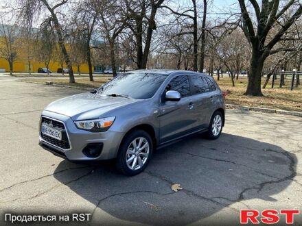 Мицубиси Outlander Sport 2015 в Николаеве на Automoto.ua Серый Мицубиси Outlander Sport, объемом двигателя 2.4 л и пробегом 140 тыс. км за 13000 $, фото 1 на Automoto.ua