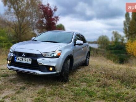 Міцубісі Outlander Sport 2016 у Києві на Automoto.ua Сірий Міцубісі Outlander Sport, об'ємом двигуна 2.36 л та пробігом 136 тис. км за 13999 $, фото 1 на Automoto.ua