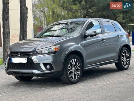 Серый Мицубиси Outlander Sport, объемом двигателя 2.36 л и пробегом 27 тыс. км за 15500 $, фото 1 на Automoto.ua