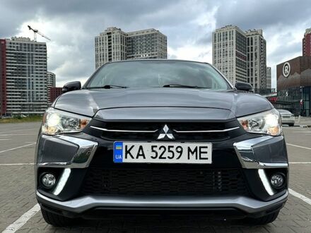 Сірий Міцубісі Outlander Sport, об'ємом двигуна 2 л та пробігом 61 тис. км за 15800 $, фото 1 на Automoto.ua