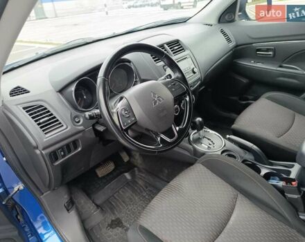 Синий Мицубиси Outlander Sport, объемом двигателя 2 л и пробегом 105 тыс. км за 14000 $, фото 9 на Automoto.ua