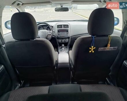 Синий Мицубиси Outlander Sport, объемом двигателя 2 л и пробегом 105 тыс. км за 14000 $, фото 8 на Automoto.ua