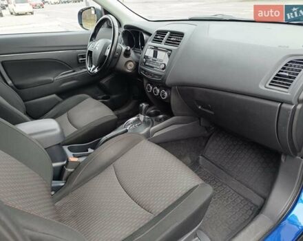 Синий Мицубиси Outlander Sport, объемом двигателя 2 л и пробегом 105 тыс. км за 14000 $, фото 7 на Automoto.ua