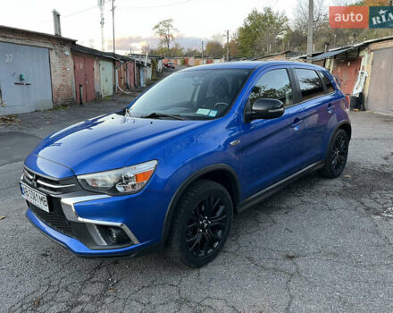 Мицубиси Outlander Sport 2018 в Виннице на Automoto.ua Синий Мицубиси Outlander Sport, объемом двигателя 2 л и пробегом 280 тыс. км за 12900 $, фото 1 на Automoto.ua