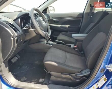 Синій Міцубісі Outlander Sport, об'ємом двигуна 2 л та пробігом 60 тис. км за 2800 $, фото 6 на Automoto.ua