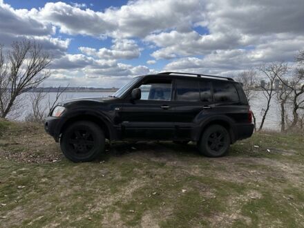 Міцубісі Shogun 2004 у Дніпро (Дніпропетровську) на Automoto.ua Чорний Міцубісі Shogun, об'ємом двигуна 3.2 л та пробігом 250 тис. км за 5600 $, фото 1 на Automoto.ua