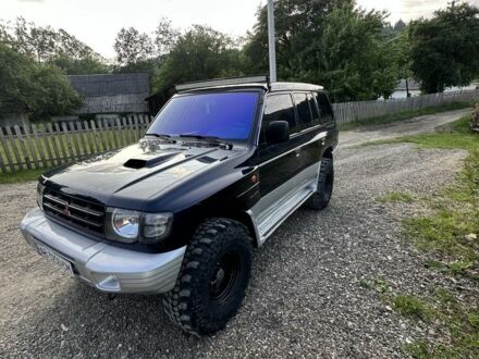 Мицубиси Shogun 2002 в Вижнице на Automoto.ua Синий Мицубиси Shogun, объемом двигателя 2.5 л и пробегом 255 тыс. км за 8000 $, фото 1 на Automoto.ua