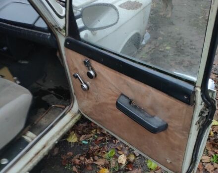 Белый Москвич / АЗЛК 2125, объемом двигателя 1.7 л и пробегом 2 тыс. км за 300 $, фото 1 на Automoto.ua