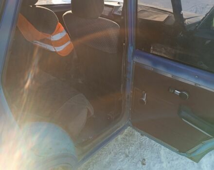 Синий Москвич / АЗЛК 21251, объемом двигателя 1.5 л и пробегом 100 тыс. км за 500 $, фото 6 на Automoto.ua