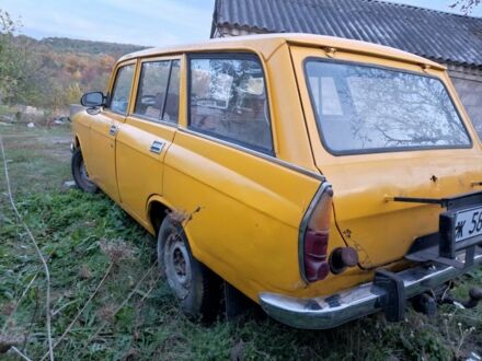 Москвич / АЗЛК 2137 1998 у Никополе на Automoto.ua Жовтий Москвич / АЗЛК 2137, об'ємом двигуна 1.7 л та пробігом 70 тис. км за 20000 $, фото 1 на Automoto.ua