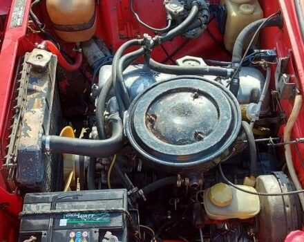 Москвич / АЗЛК 2140 1976 в Каменское - Днепродзержинск на Automoto.ua Красный Москвич / АЗЛК 2140, объемом двигателя 0 л и пробегом 32 тыс. км за 523 $, фото 3 на Automoto.ua