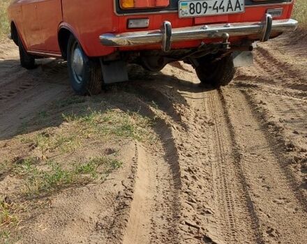 Москвич / АЗЛК 2140 1976 в Каменское - Днепродзержинск на Automoto.ua Красный Москвич / АЗЛК 2140, объемом двигателя 0 л и пробегом 32 тыс. км за 523 $, фото 2 на Automoto.ua