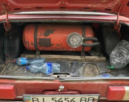 Красный Москвич / АЗЛК 2140, объемом двигателя 0 л и пробегом 100 тыс. км за 400 $, фото 3 на Automoto.ua