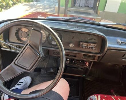 Москвич / АЗЛК 2140 1985 в Белой Церкве на Automoto.ua Красный Москвич / АЗЛК 2140, объемом двигателя 1.5 л и пробегом 239 тыс. км за 700 $, фото 14 на Automoto.ua