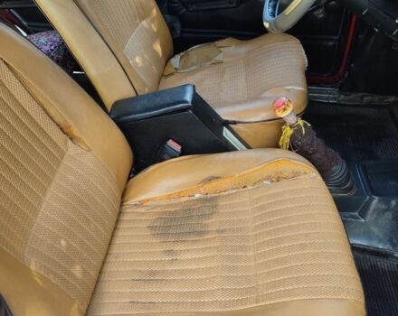 Москвич / АЗЛК 2140 1990 в Мерефа на Automoto.ua Красный Москвич / АЗЛК 2140, объемом двигателя 1.5 л и пробегом 96 тыс. км за 352 $, фото 7 на Automoto.ua