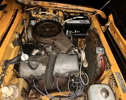 Желтый Москвич / АЗЛК 2140, объемом двигателя 1.5 л и пробегом 200 тыс. км за 203 $, фото 5 на Automoto.ua