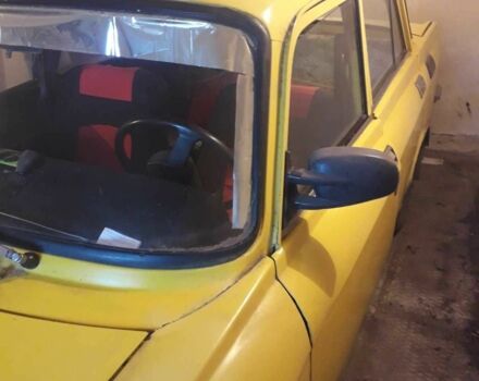 Желтый Москвич / АЗЛК 2140, объемом двигателя 1.4 л и пробегом 3 тыс. км за 709 $, фото 6 на Automoto.ua