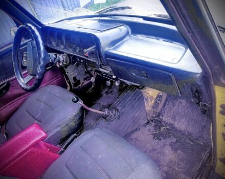 Желтый Москвич / АЗЛК 2140, объемом двигателя 1.5 л и пробегом 100 тыс. км за 355 $, фото 4 на Automoto.ua