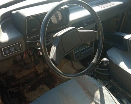 Желтый Москвич / АЗЛК 2140, объемом двигателя 1.5 л и пробегом 145 тыс. км за 291 $, фото 3 на Automoto.ua