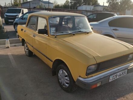Желтый Москвич / АЗЛК 2140, объемом двигателя 0 л и пробегом 51 тыс. км за 500 $, фото 1 на Automoto.ua