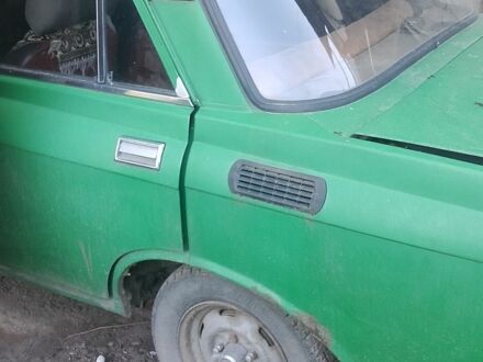 Москвич / АЗЛК 2140 1978 в Белой Церкве на Automoto.ua Зеленый Москвич / АЗЛК 2140, объемом двигателя 0 л и пробегом 150 тыс. км за 145 $, фото 1 на Automoto.ua