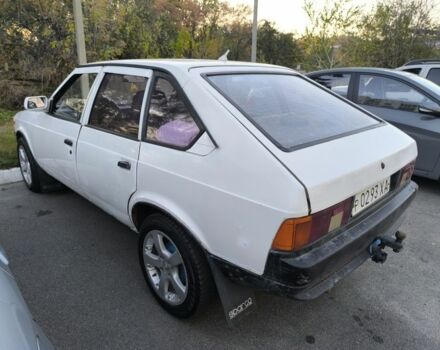 Белый Москвич / АЗЛК 2141, объемом двигателя 1.5 л и пробегом 38 тыс. км за 1069 $, фото 5 на Automoto.ua