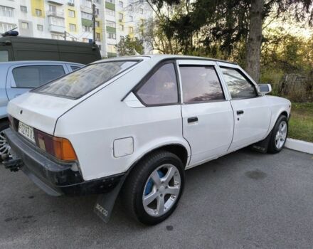 Белый Москвич / АЗЛК 2141, объемом двигателя 1.5 л и пробегом 38 тыс. км за 1069 $, фото 4 на Automoto.ua